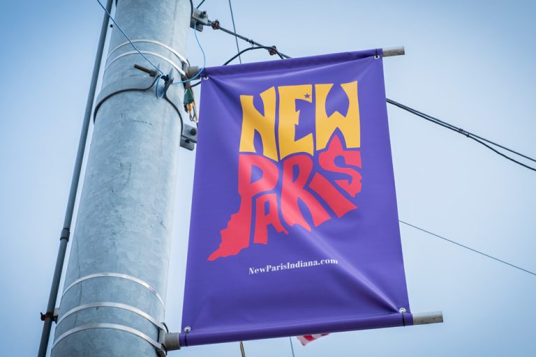 New-Paris-Sign_Chamber-of-Commerce-Sponsored